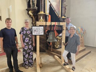 Glockenklang: Simon Schlude, Ursula Glunk, Dr. Konrad Schlude, Luzia Bader (Foto: Christa Maier)